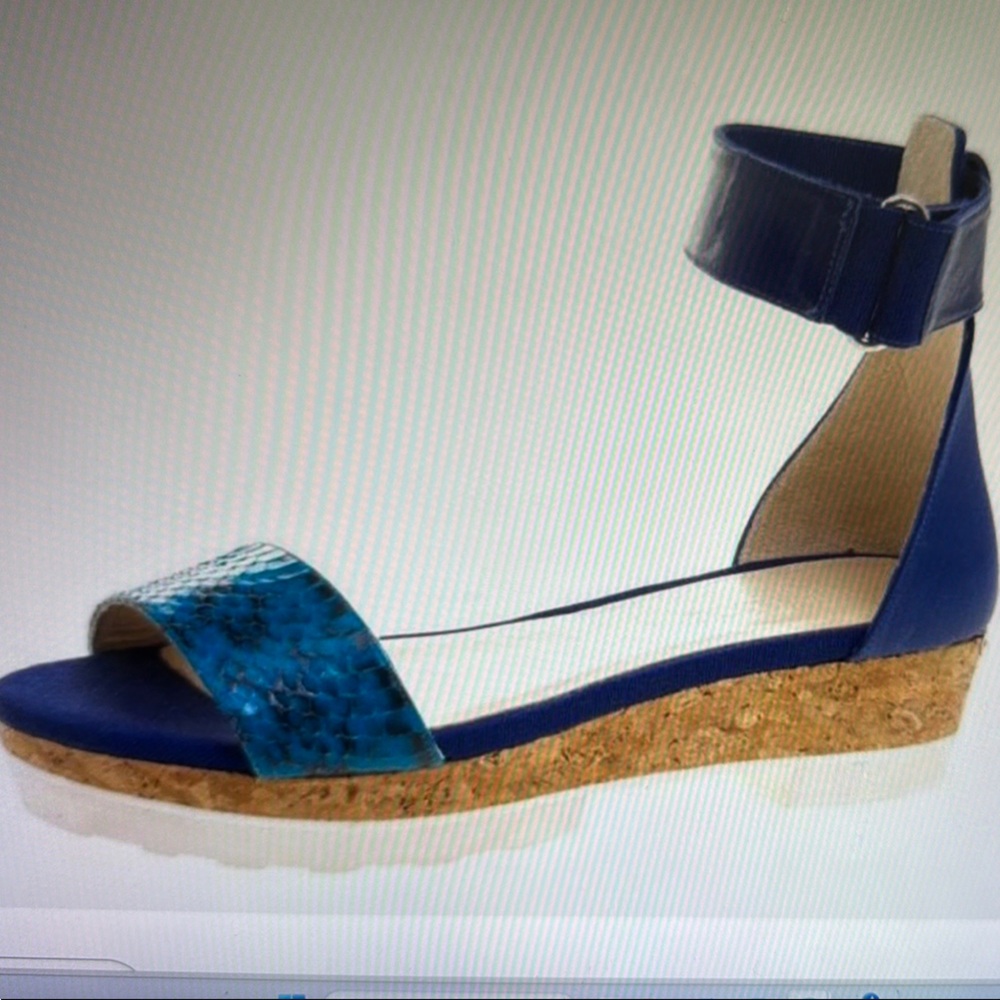 Jimmy Choo size 39 1/2 Blue Snakeskin Sandals